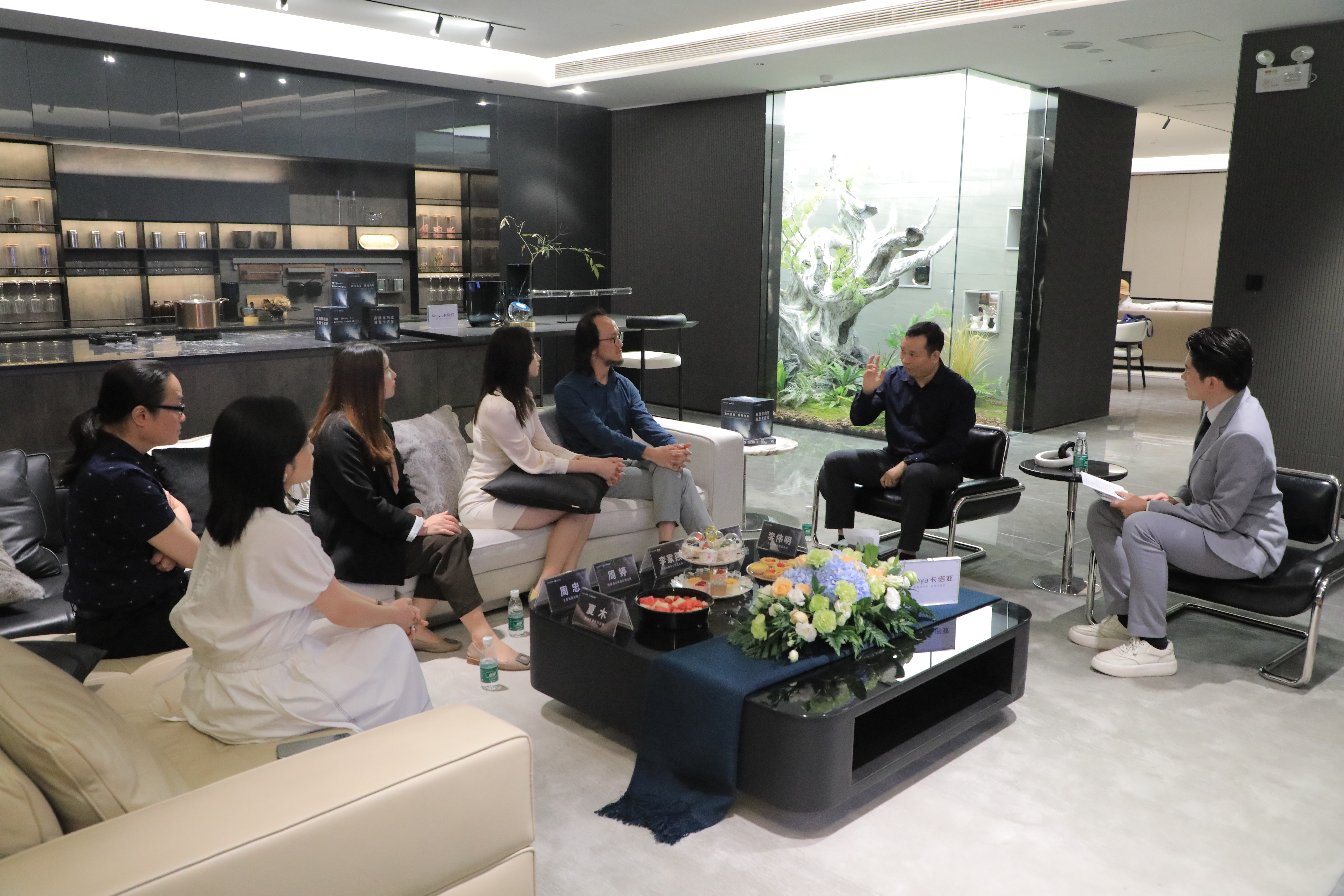 迭代品鑒，居境向新|媒體大咖共同探秘卡諾亞全新一代沉浸式體驗(yàn)空間